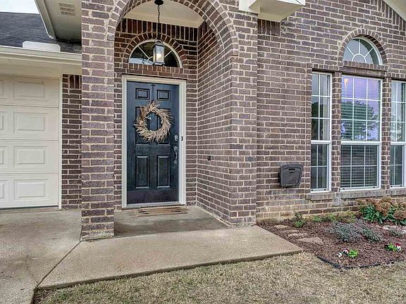 3rd image of 19890 Valley Dale Ln