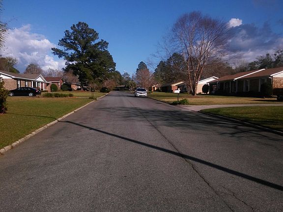 4th image of 3892 Camellia Dr
