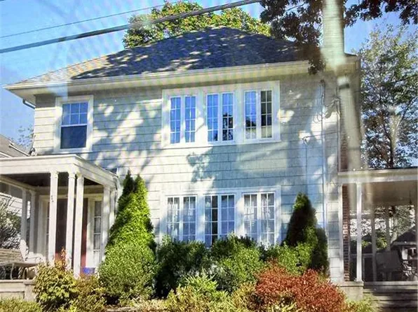 268 Hillside Ave, Pawtucket, RI 02860