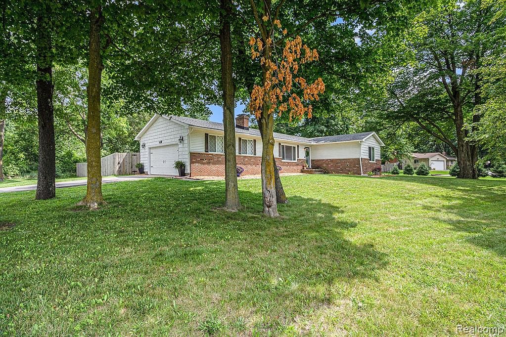 3983 Mason Rd, Howell, MI 48843 Zillow