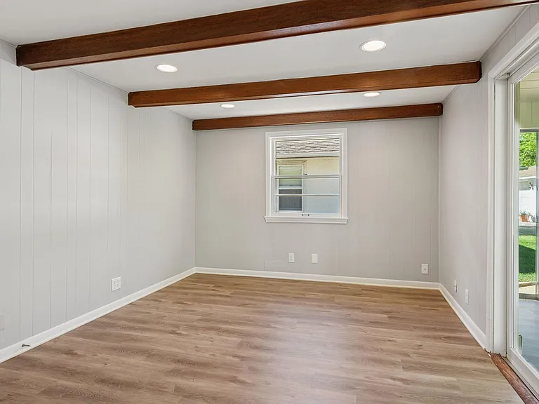 6416 Wilryan Ave — Photo 14