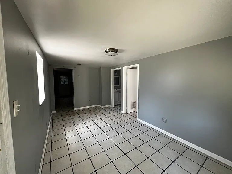 1440 S 49th Ave #1 — Photo 3