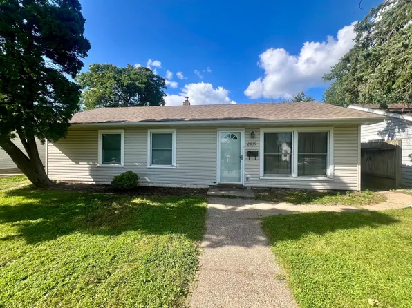 2039 Ramlow Pl, Saint Paul, MN 55116