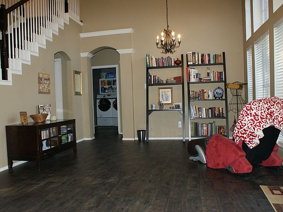 2nd image of 2037 Piedmont Dr