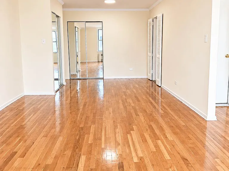 150 Hawthorne St #5P — Photo 3