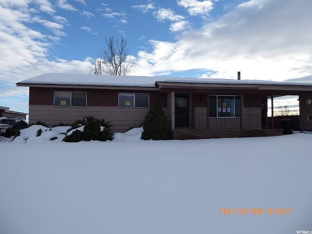 1st image of 585 W Miller Dr