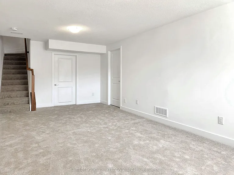 274 Darjeeling Ave — Photo 27
