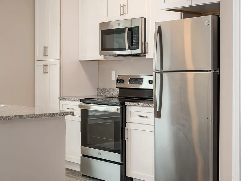 Richmond Place Luxury Apartments — Photo 39