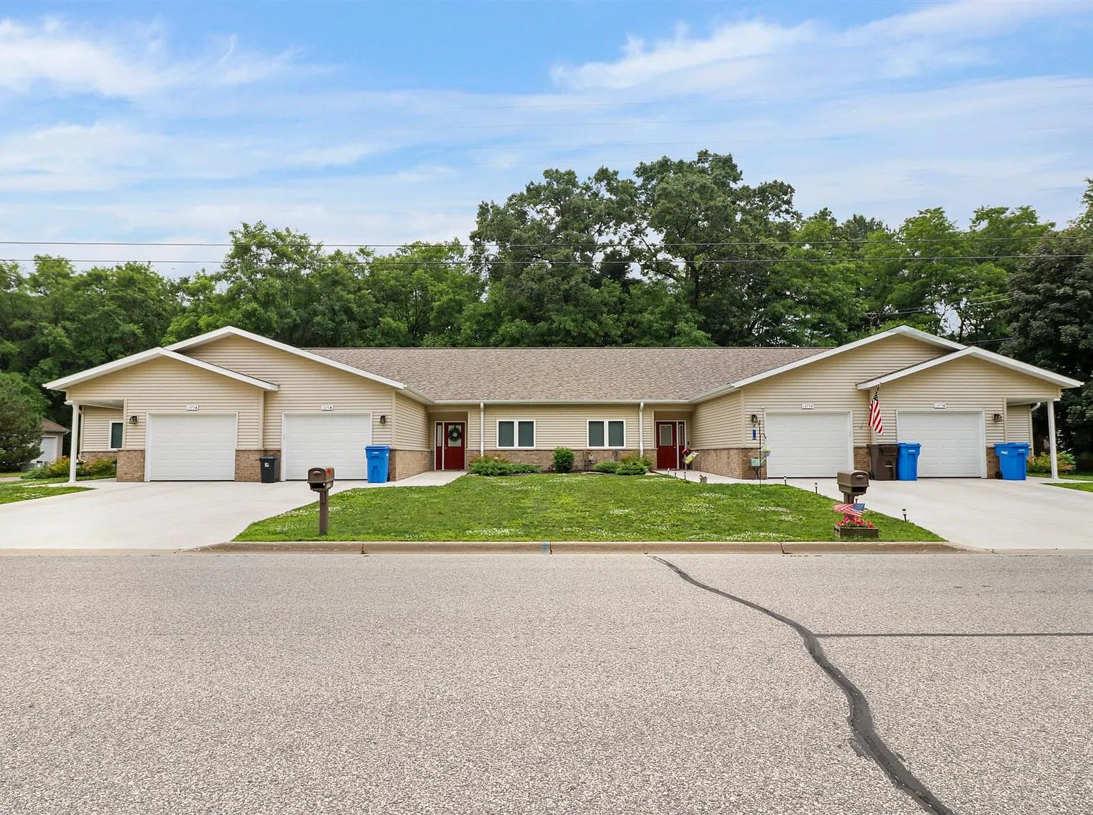 1375 Michigan Ave, Wisconsin Dells, WI 53965 — Photo 2
