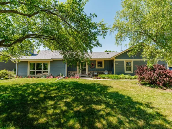 25326 W Loomis ROAD, Waterford, WI 53185