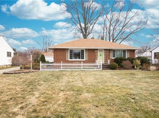 6553 Mackenzie Rd, North Olmsted, OH 44070