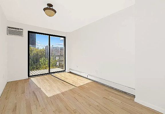 5th image of 202 E 110th St APT 3A