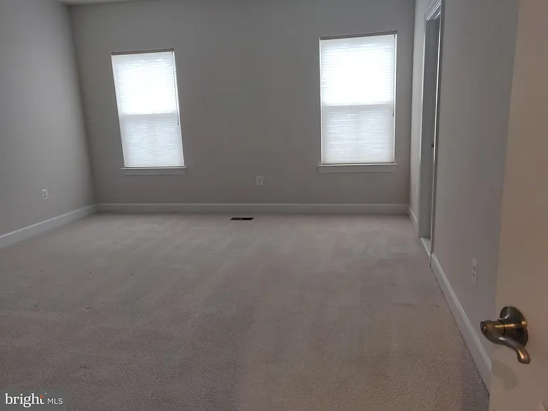 10568 Waterbury Woods Way — Photo 8