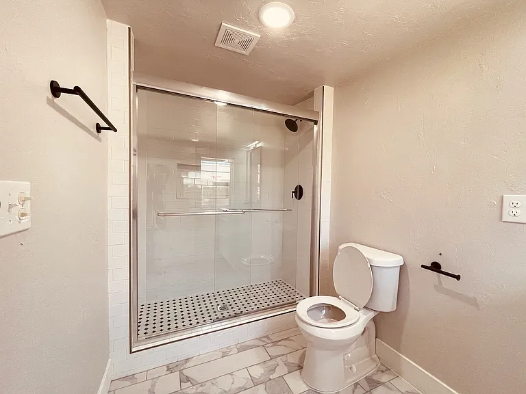 1205 NW 31st St — Photo 24