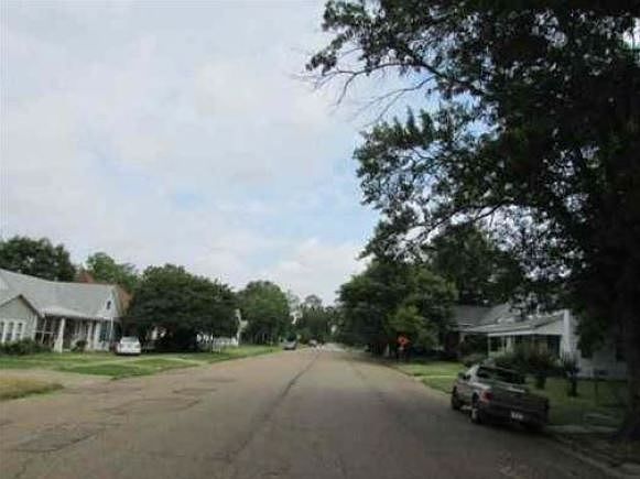 2nd image of 1907 Hazel St