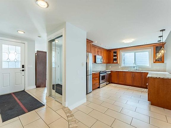 3rd image of 208 S Woodpark Pl SW