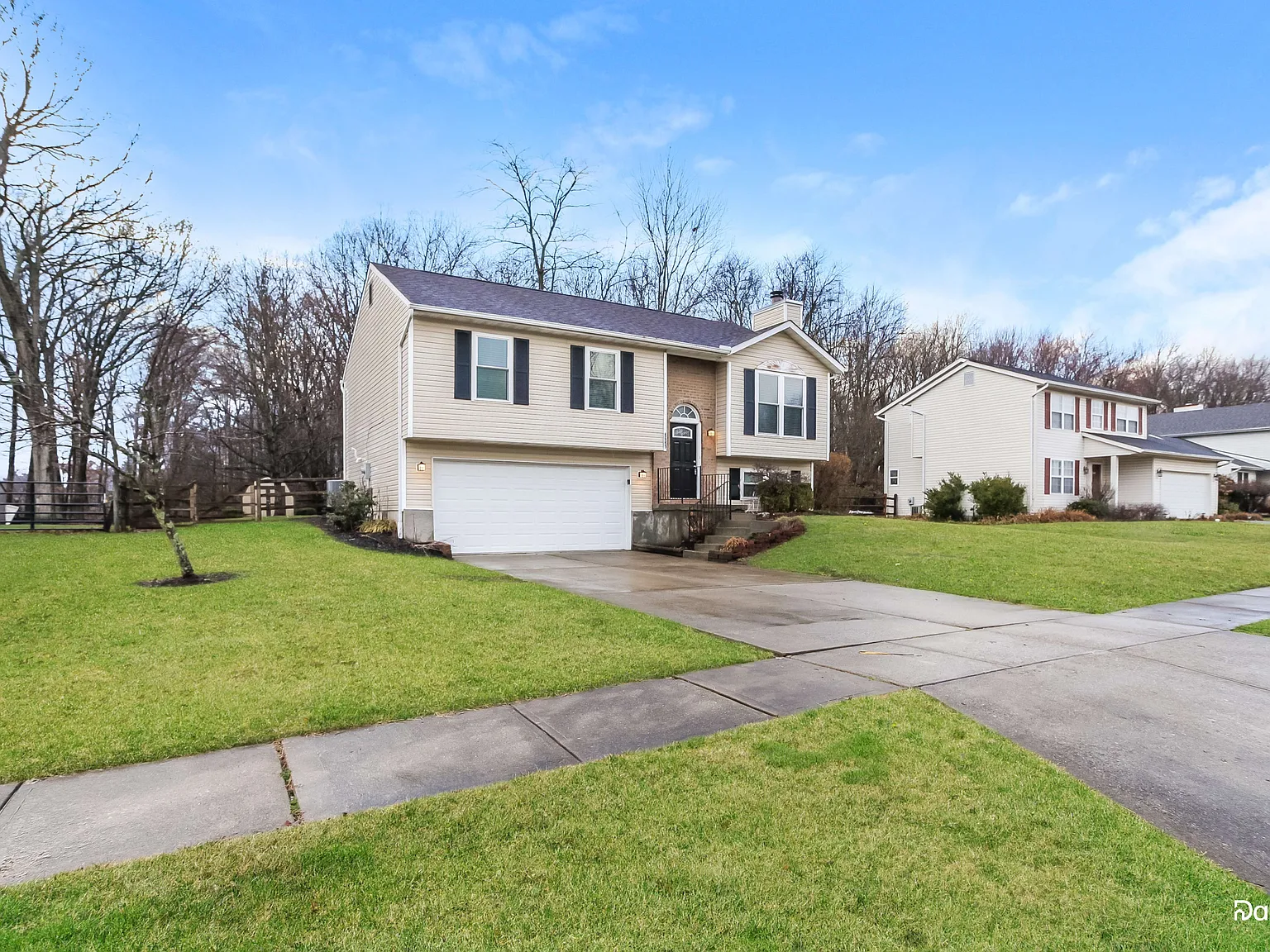 3 bed, 2.5 bath, 1472 sqft, $2,275 — Photo 2