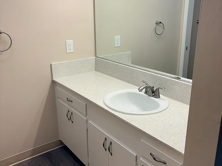 Mallard Creek Apartments — Photo 4