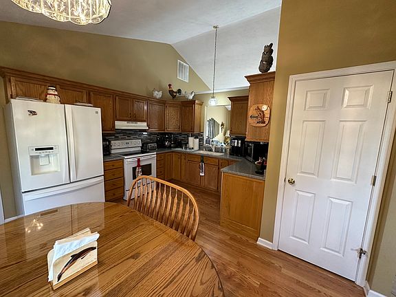 2nd image of 113 Stillmeadow Dr