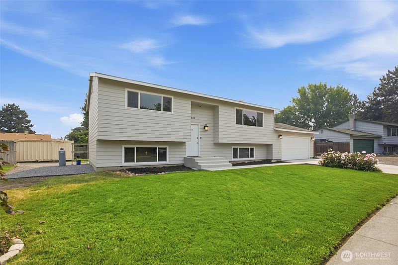 2nd image of 612 N Conway Place