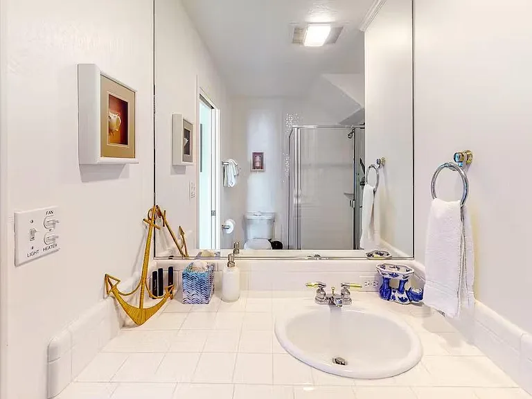 452 Oceanview Dr — Photo 16