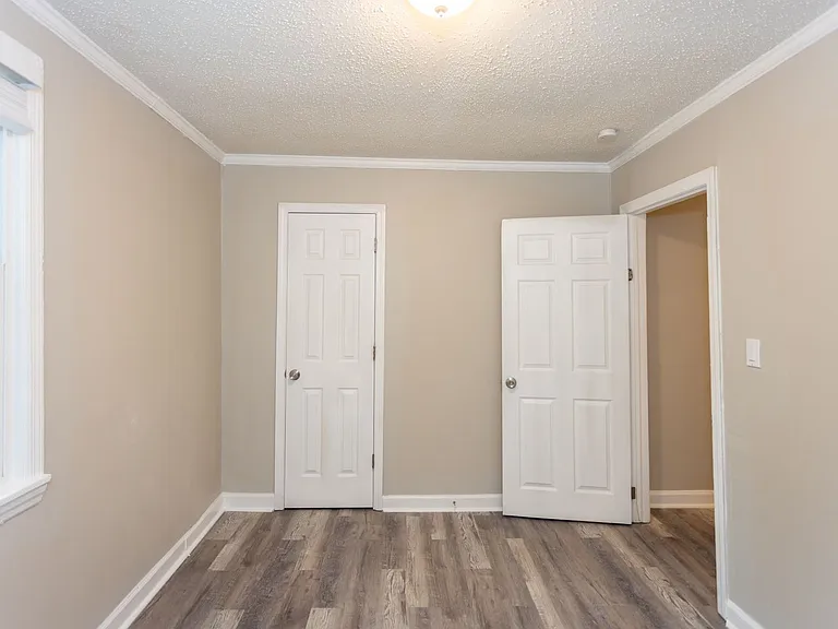 435 McCleary Ln — Photo 17