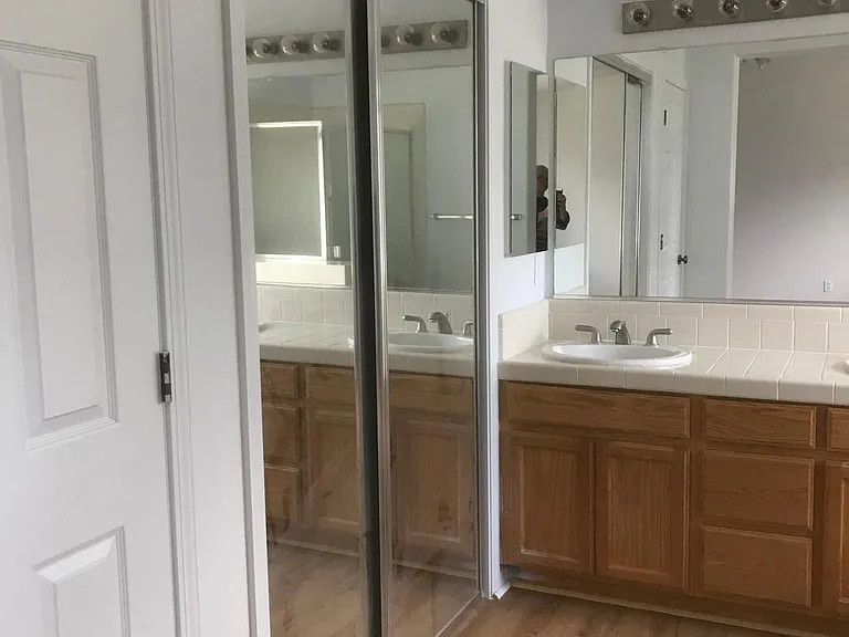 1068 Junction Dr — Photo 4