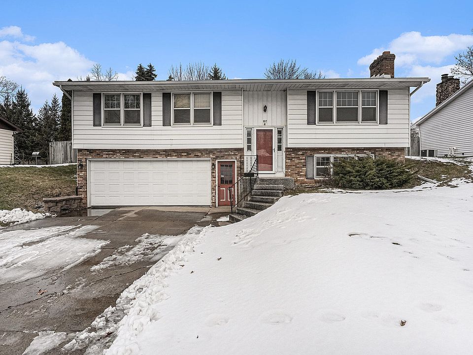 1st image of 1817 Lake Michigan Dr NW