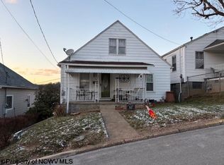 317 Indiana Ave, Nutter Fort, WV 26301