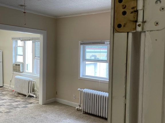 5th image of 874 Selby Ave APT 2