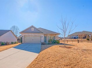 740 Skyview Dr, Commerce, GA 30529