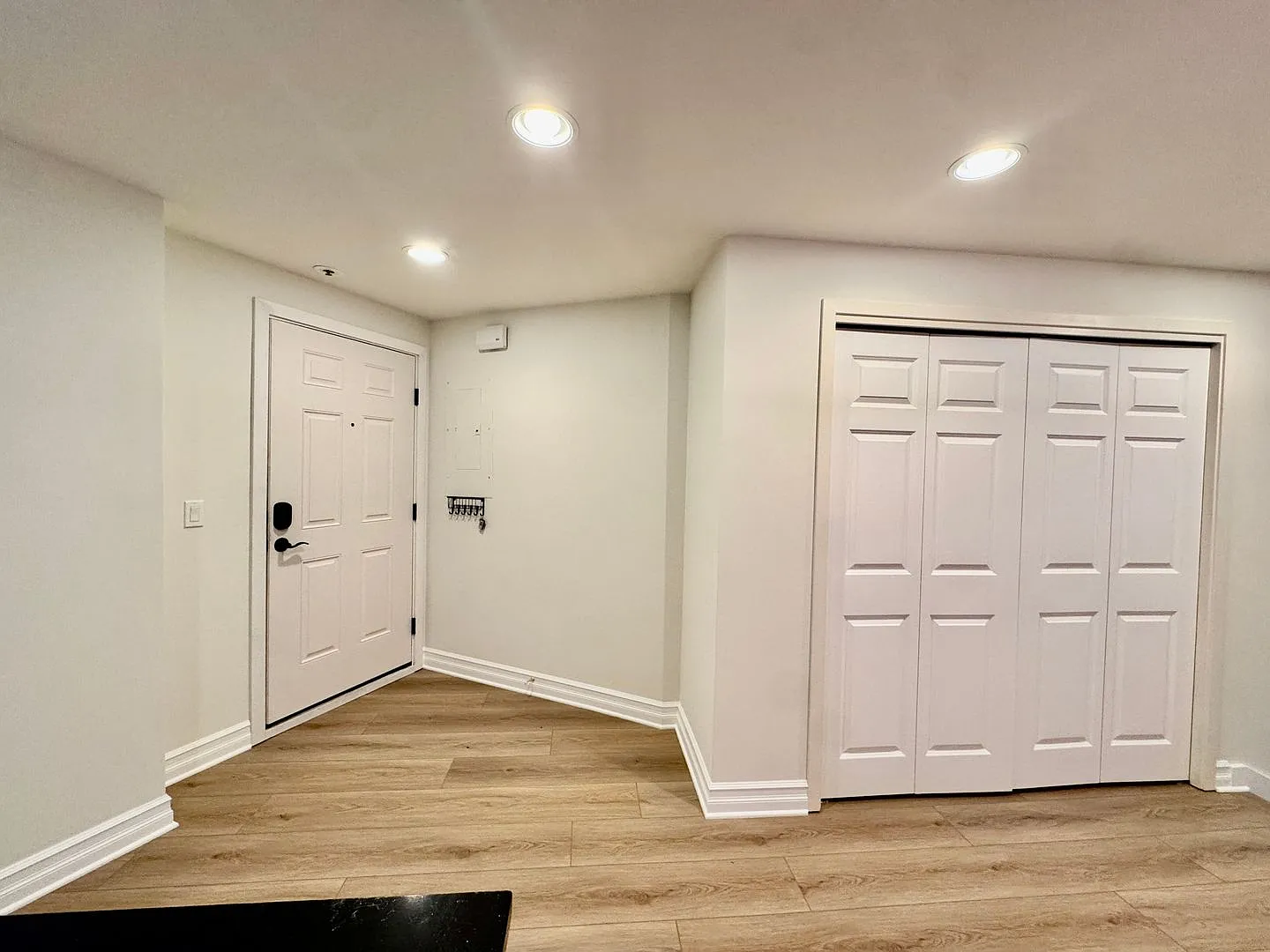 Waterfront Condo Building in Rose Pointe — Photo 2