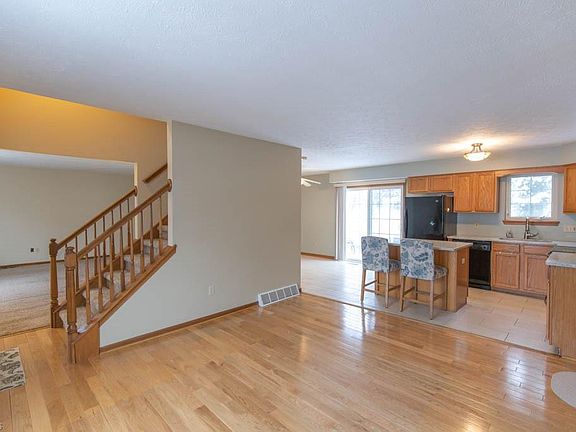 5th image of 1135 Glencove Cmns