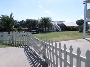 1132 Helen Dowdy Ln, Crystal Beach, TX 77650