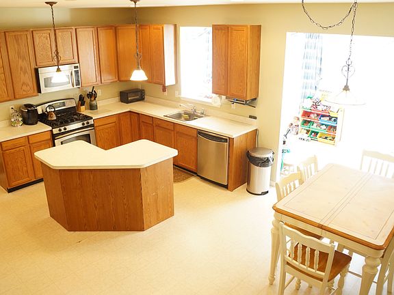 2nd image of 15 Sayreville Blvd S