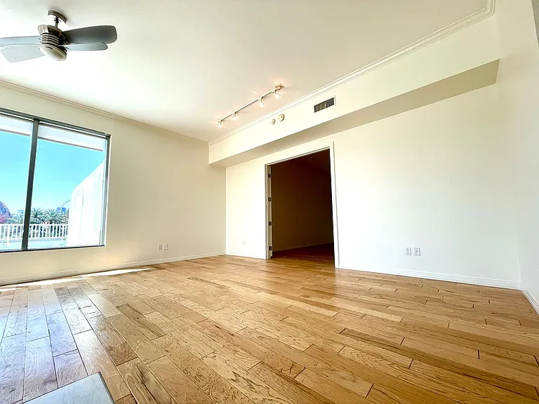 360 E Desert Inn Rd #402 — Photo 9