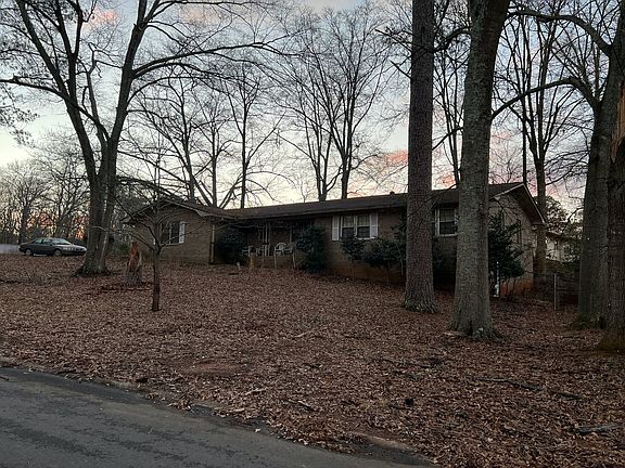 2nd image of 115 Holly Ln