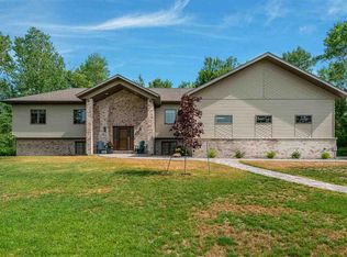 719 Crystal Dr, Duluth, MN 55811