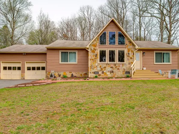 8 Drake St, Stafford, VA 22554