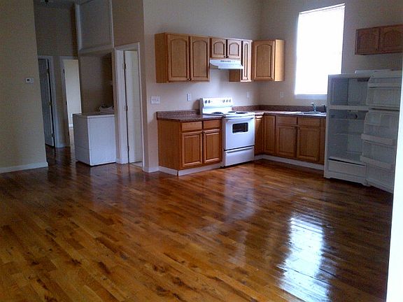 Living/ Kitchen combo