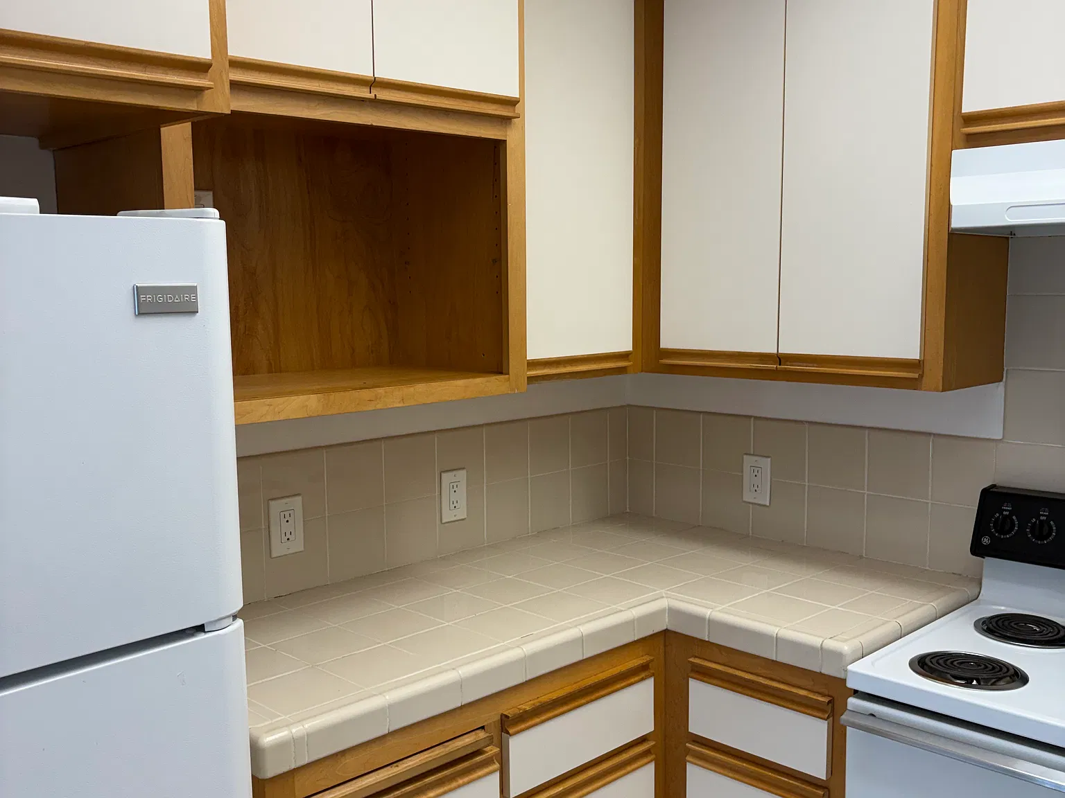 1 bed, 800 sqft, $2,400 — Photo 3
