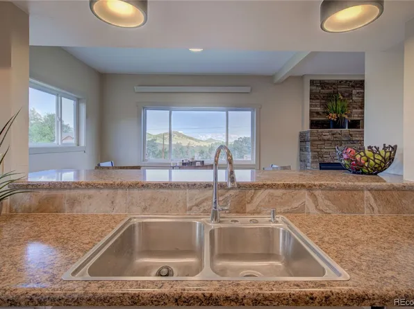 142 Oak Ridge Cir, Oak Creek, CO 80467