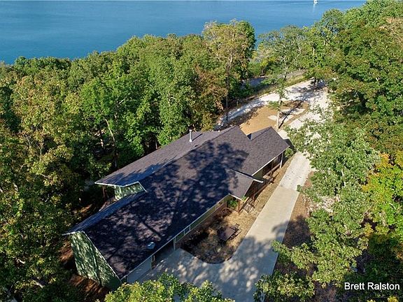 3rd image of 10682 Cedar Forest Dr