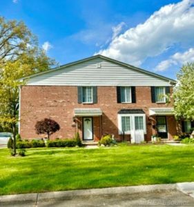 22801 Overlake St, Saint Clair Shores, MI, 48080
