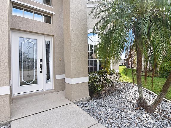 3rd image of 1021 Rock Springs Dr