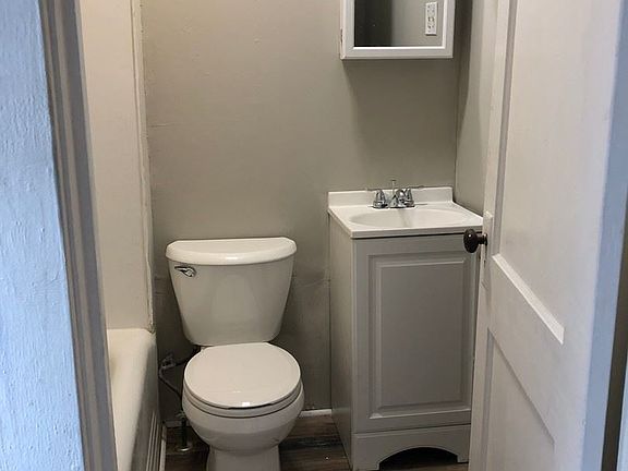 5th image of 6124 Columbia Ave APT 1NE