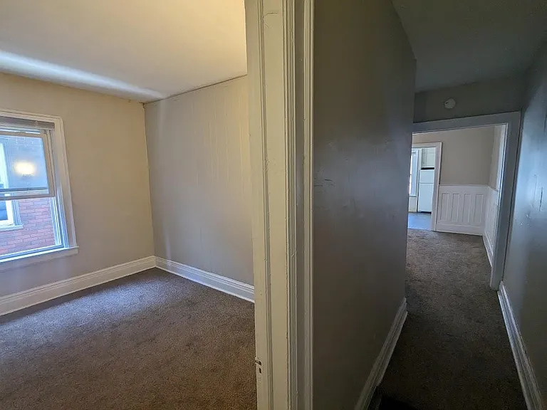 576 Potomac Ave #3 — Photo 10