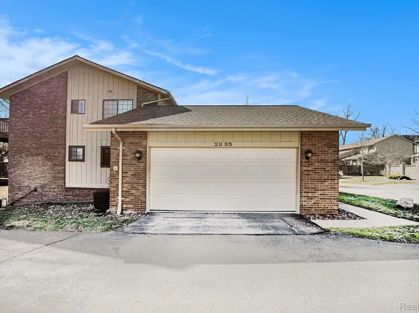 2835 Trailwood Dr #48, Rochester, MI 48309