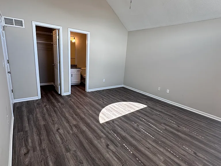 15100 Kelly Dr #15100 — Photo 11