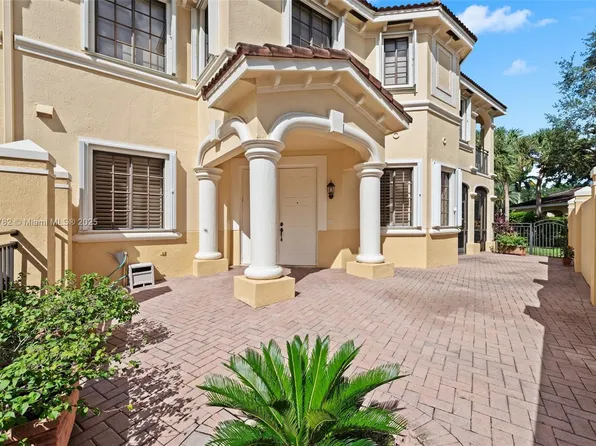 1634 Passion Vine Cir #31-2, Weston, FL 33326